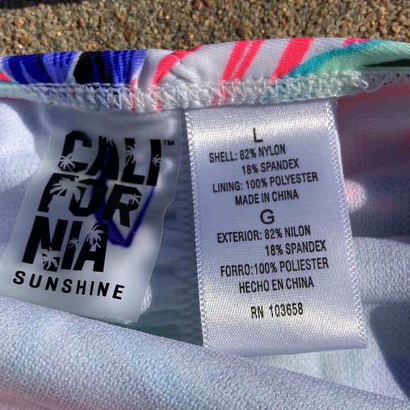 California Sun 2 Piece Bikini Size L - Picture 10 of 12